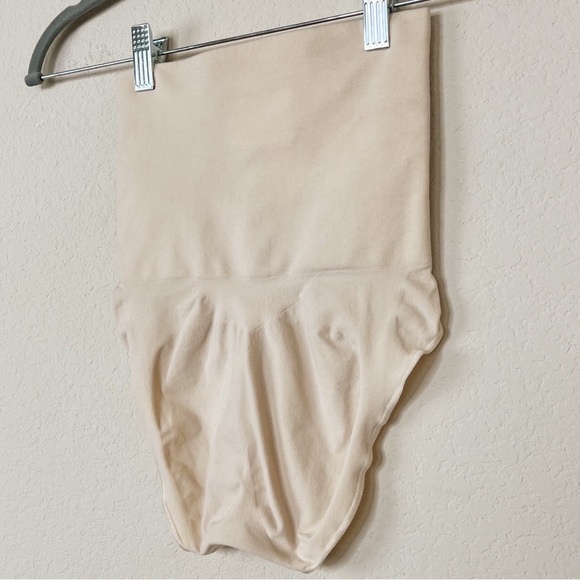 SKIMS Core Control Brief Shapewear Tan Panties High Waist Sculpt Smoothing - Picture 6 of 9